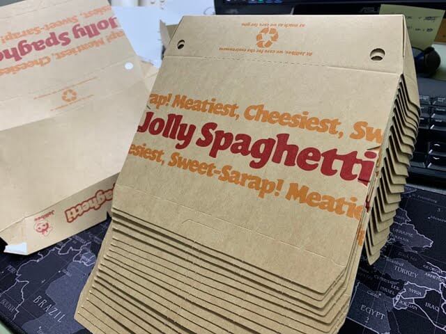 nuestra máquina puede hacer esta caja de Spaghetti #jolly podemos hacer 57piezas/min de velocidad de producción